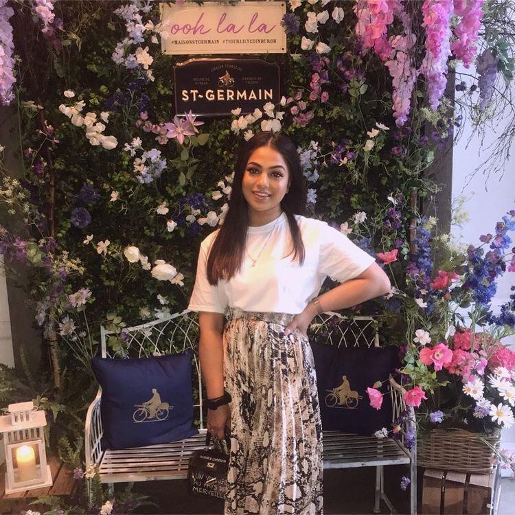 KIKI BLACK UN VOYAGE GRAFFITI BAG SMALL - Celeb Threads